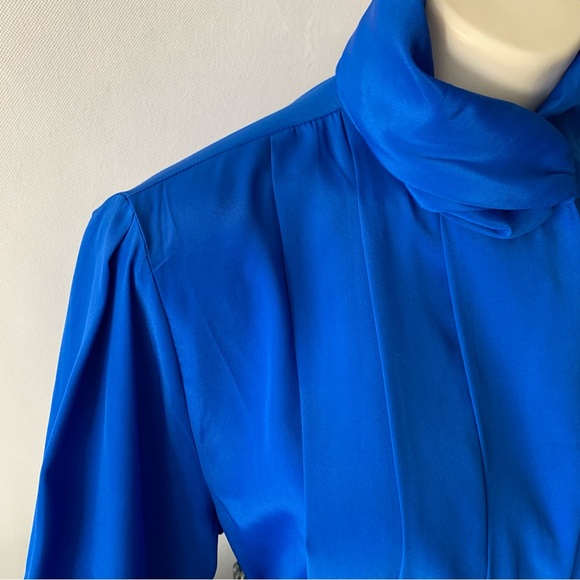 v i n t a g e :: Draped Pleated High Neck Satin Blouse - Picture 12 of 13